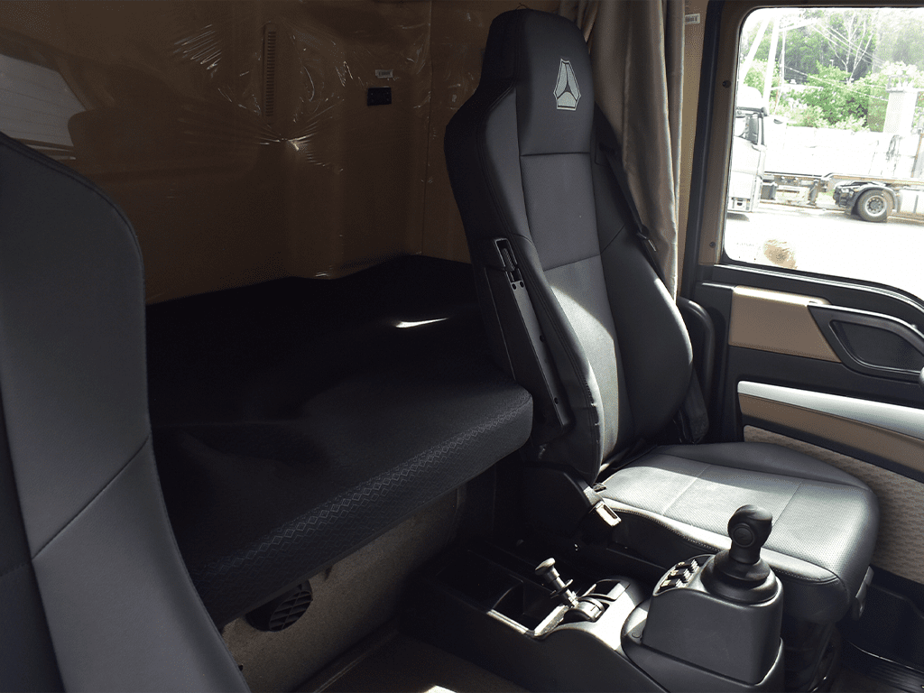 Шторный фургон на шасси Howo T5G